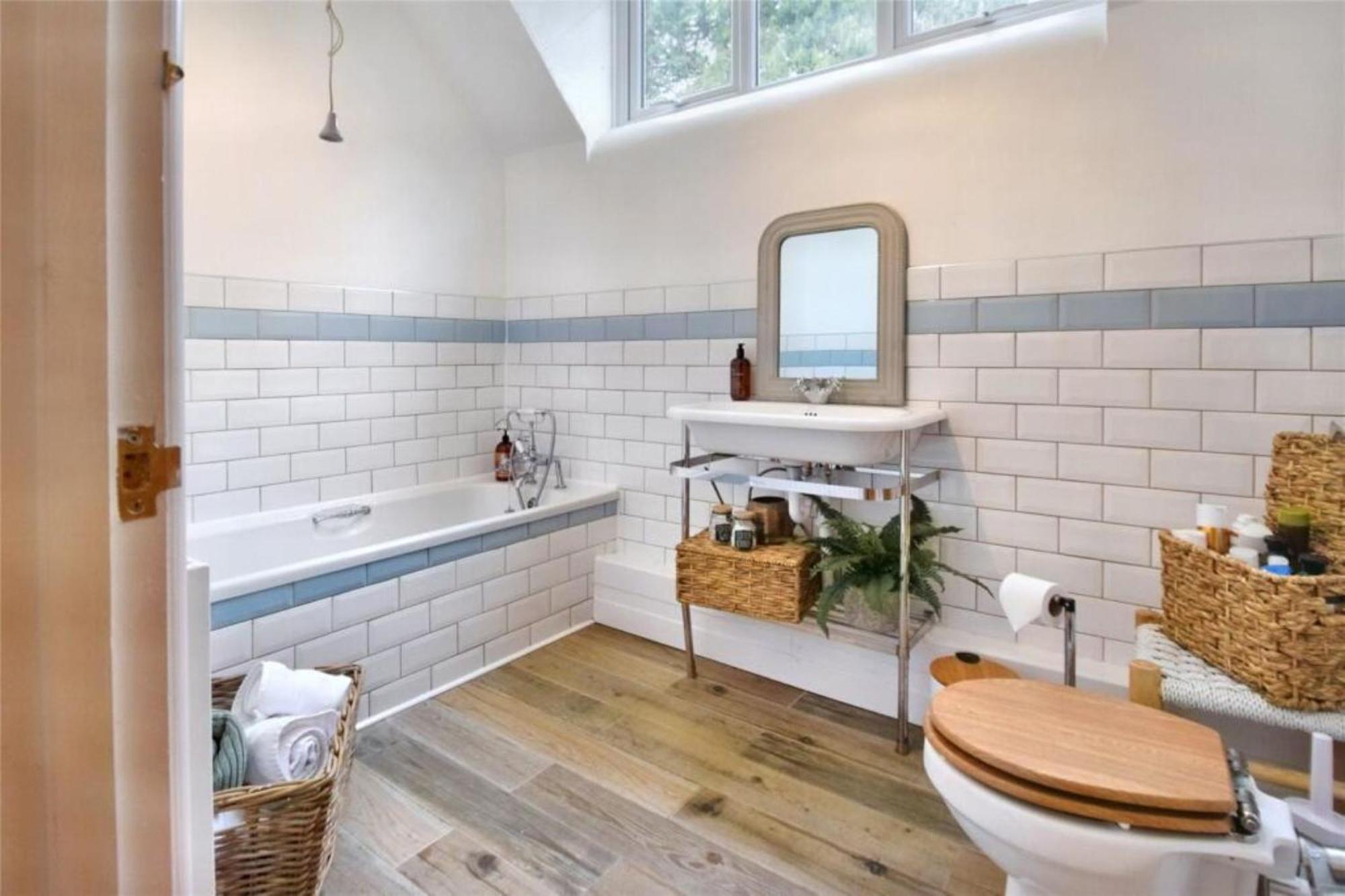 6 - Central Location - Entire House - Free Parking Мертир-Тидвилл Экстерьер фото